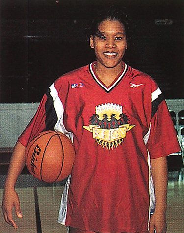 Rhonda Smith, ’95, lives her dream of playing pro basketball in Seattle
