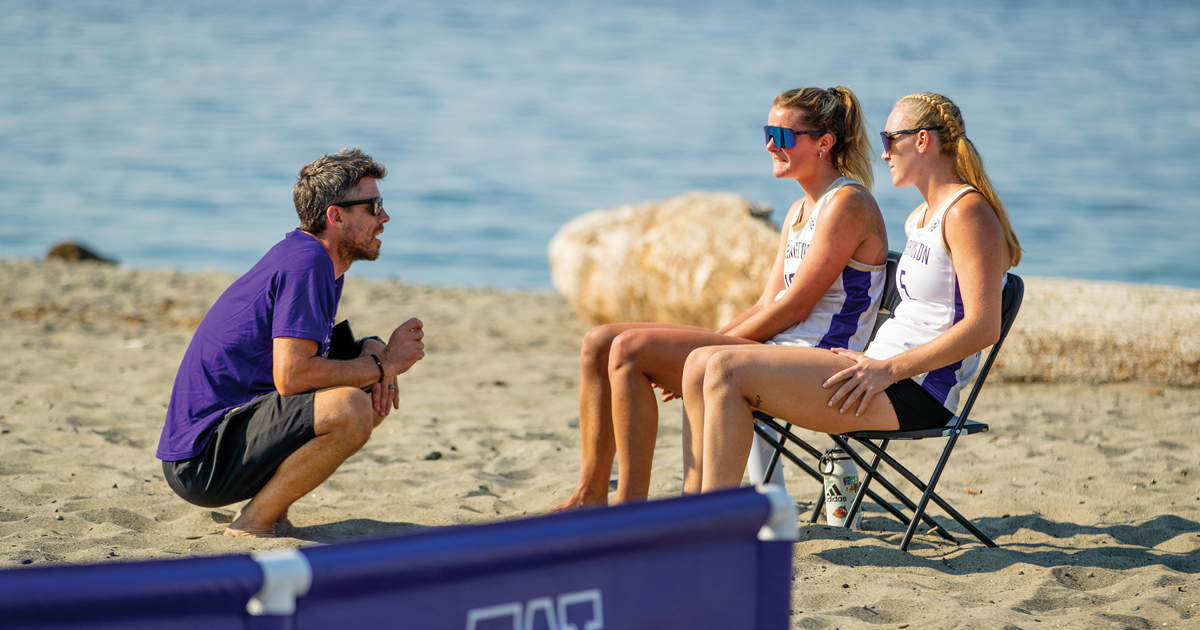 Under coach Derek Olson, UW beach volleyball is on the rise UW